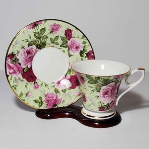 Royale Garden Teacup and Saucer Chintz Collection